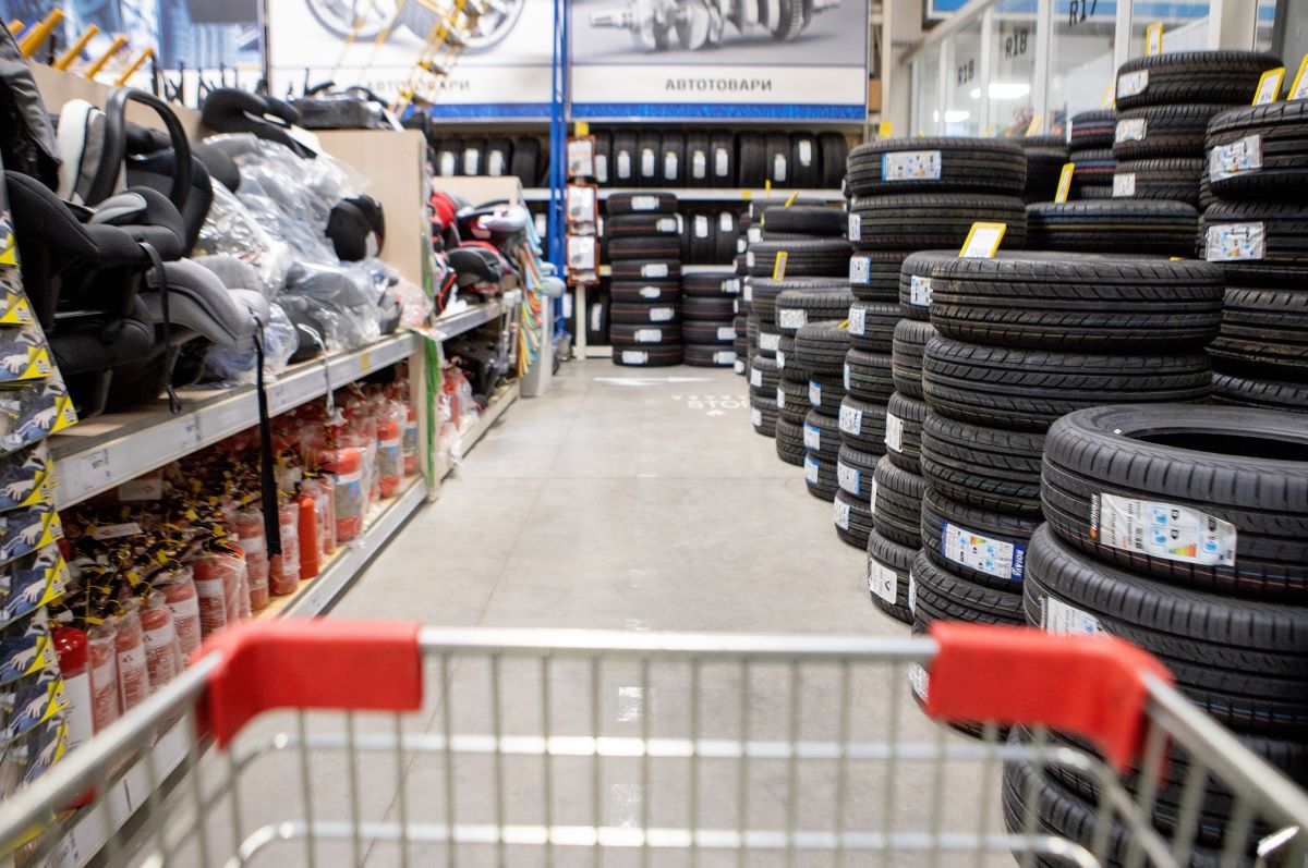 Sklep z artykułami samochodowymi